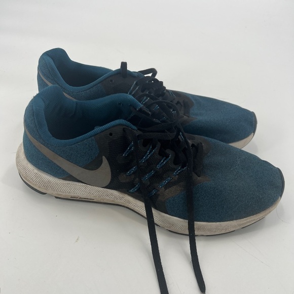 Nike blue sneakers size 8.5 running shoes - Picture 1 of 7